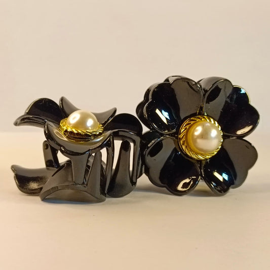 Elegant Flower Pearl Hair Claw Clip – Multicolor
